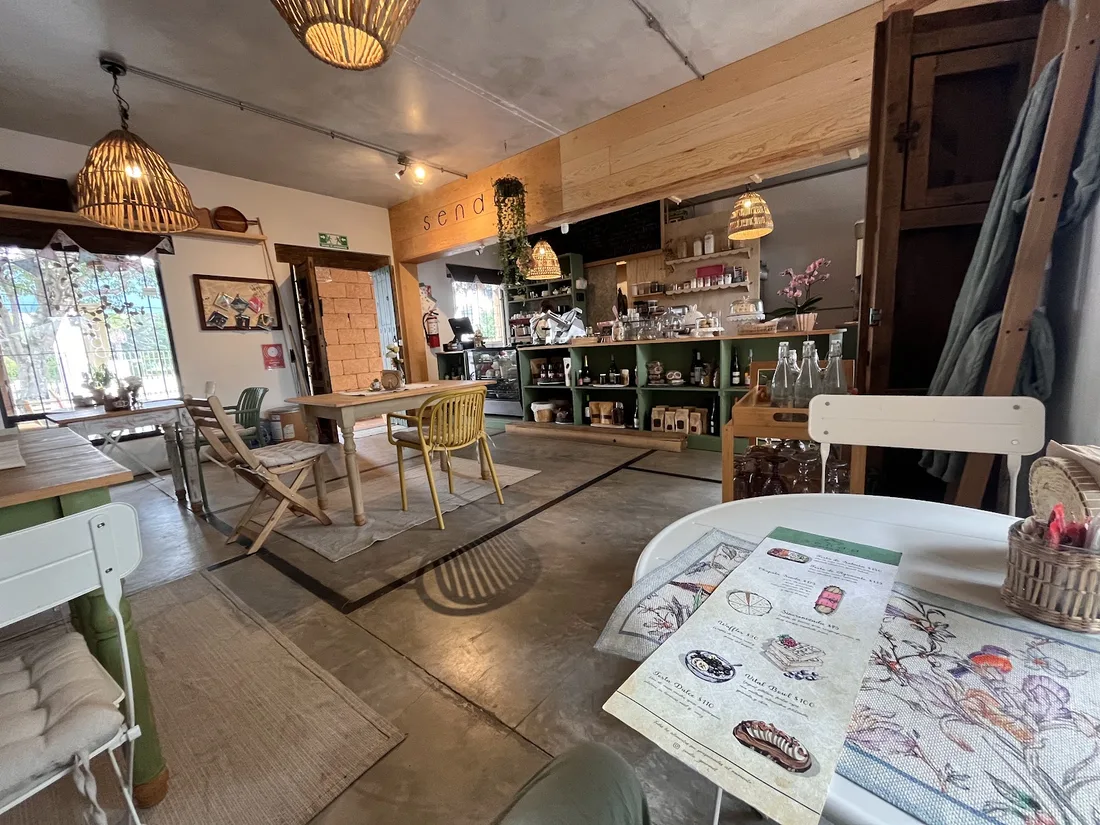 Interior de Senda Gourmet Cafetería