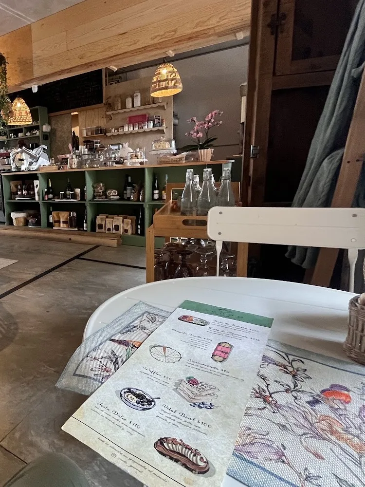 Anaqueles de la tienda gourmet